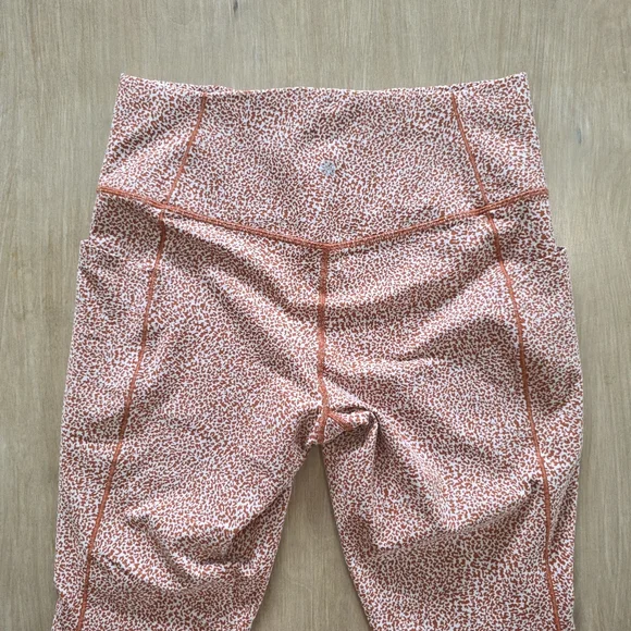 Athleta Salutation Stash Hi-Rise Leggings – Speckled Rust Print – Women’s Size L - Picture 13 of 13